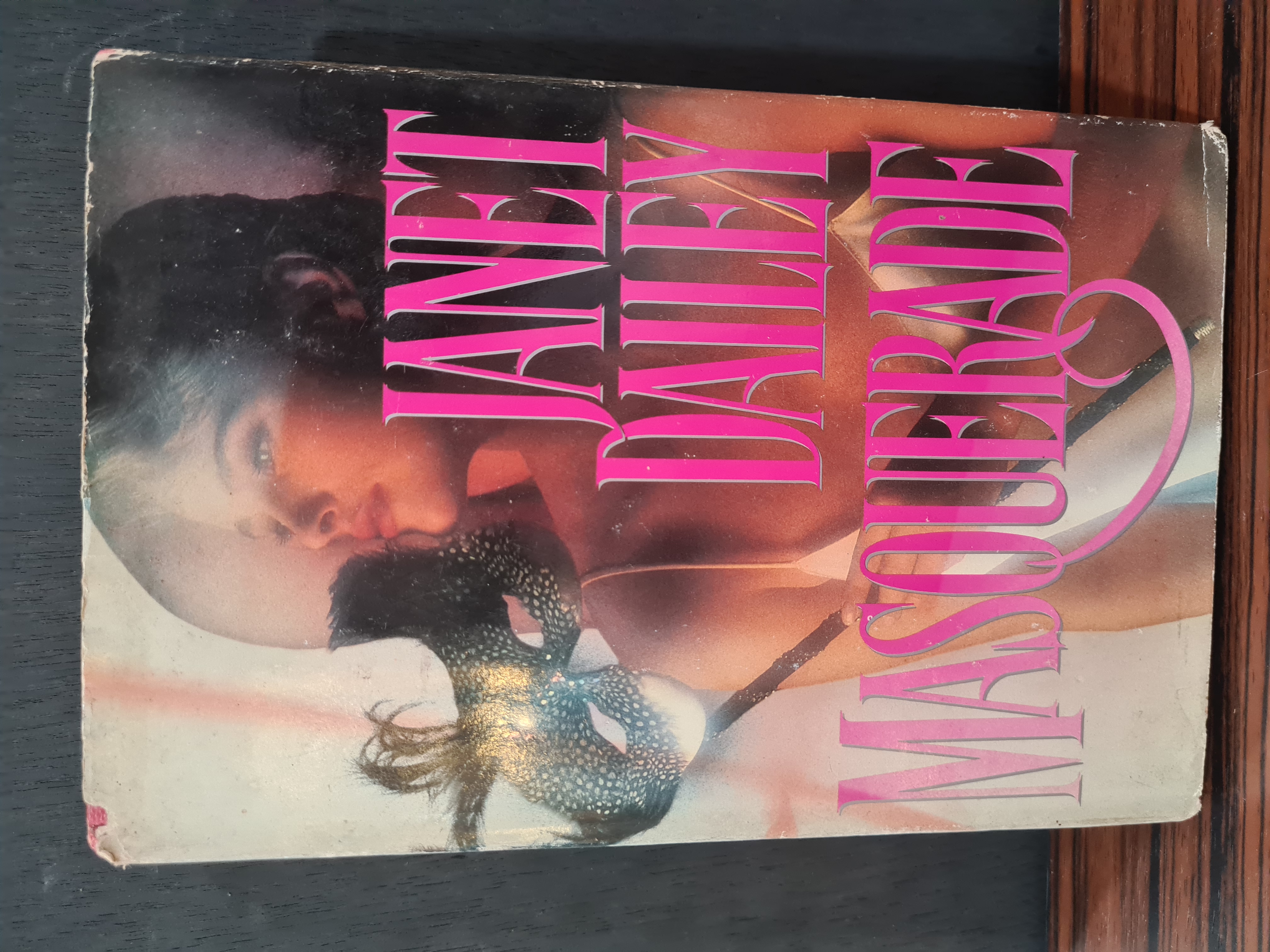 JANET DAILEY - MASQUERADE