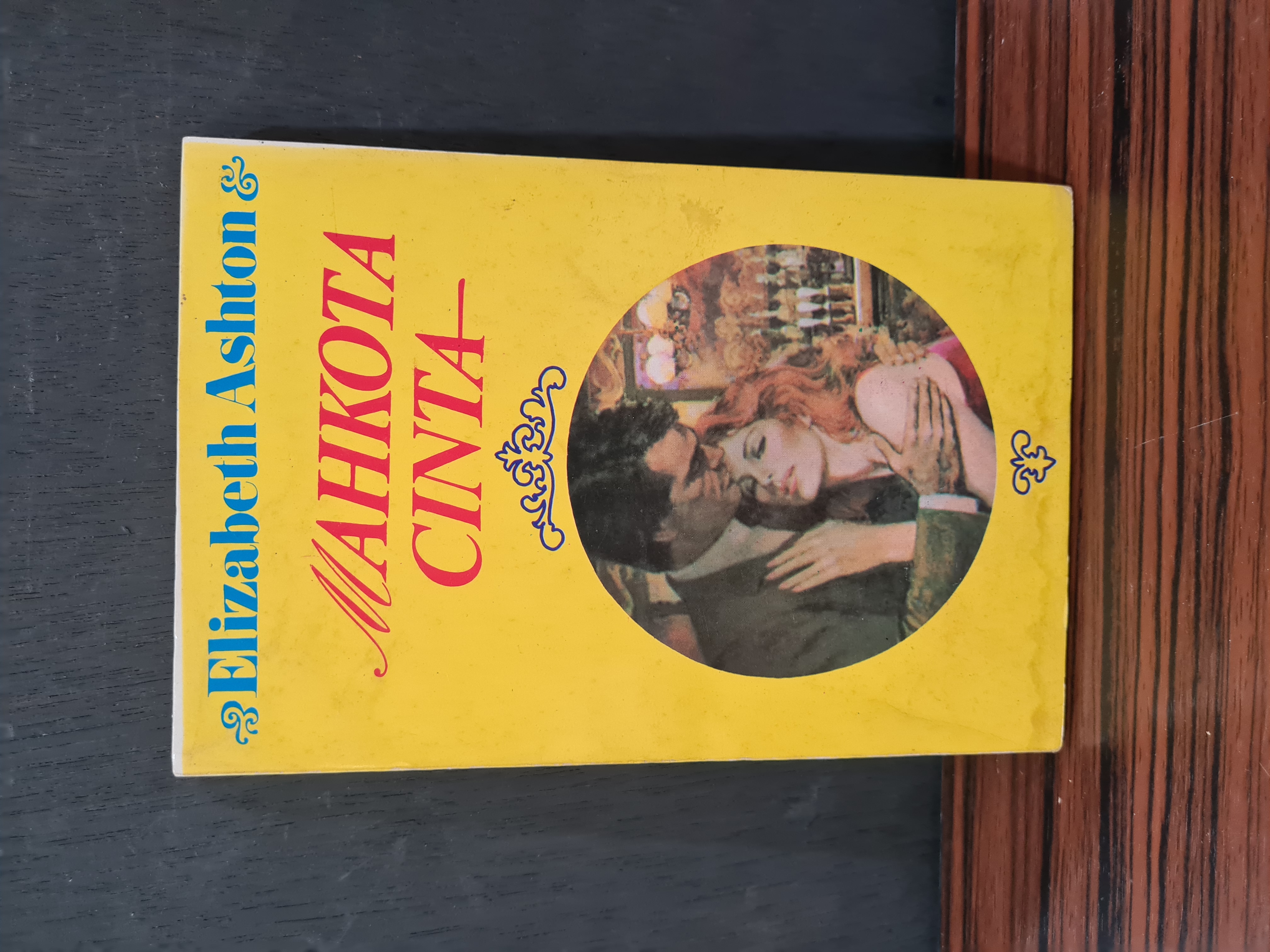 Elizabeth Ashton - Mahkota Cinta
