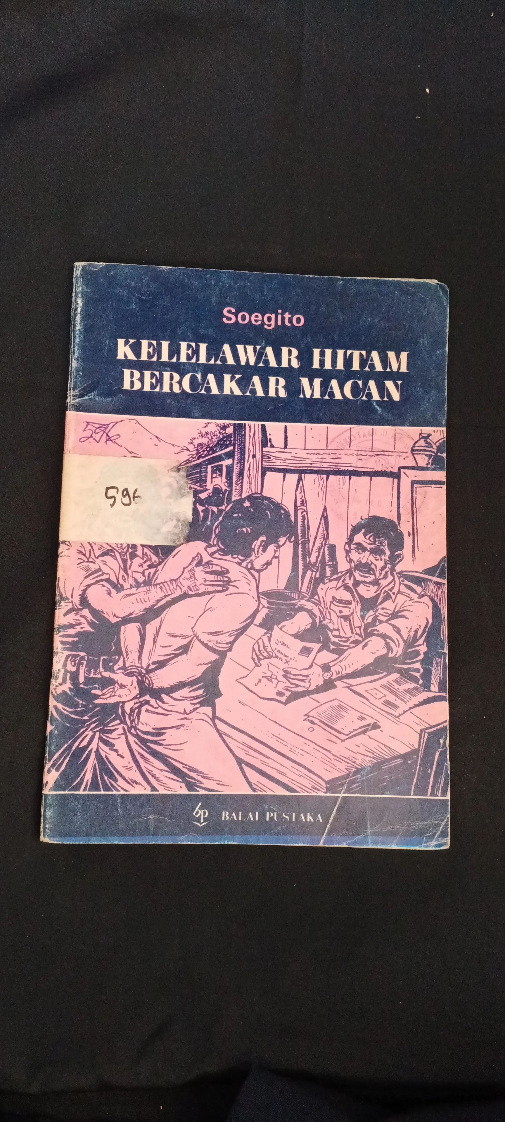 KELELAWAR HITAM BERCAKAR MACAN