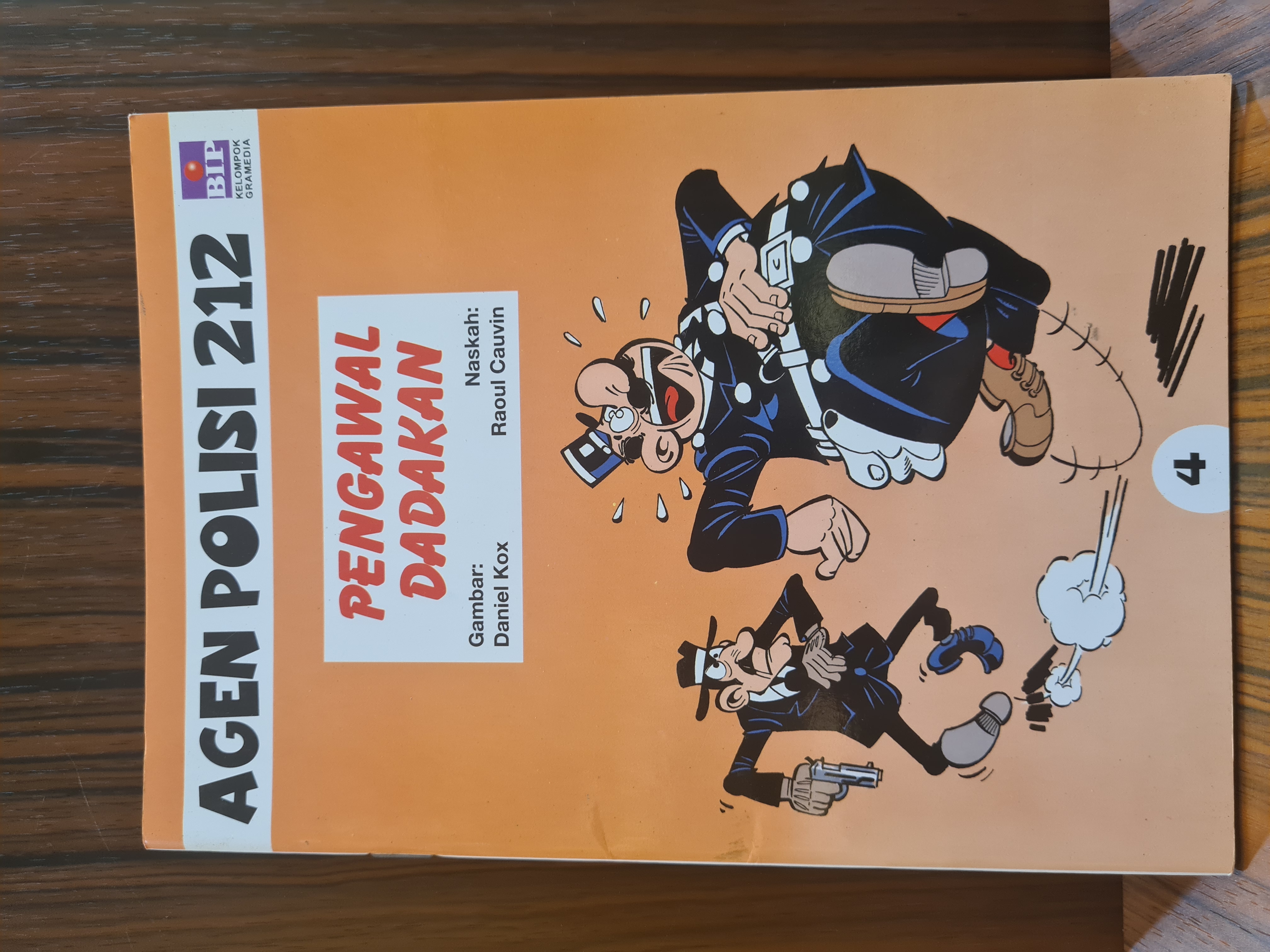 AGEN POLISI 212: PENGAWAL DADAKAN