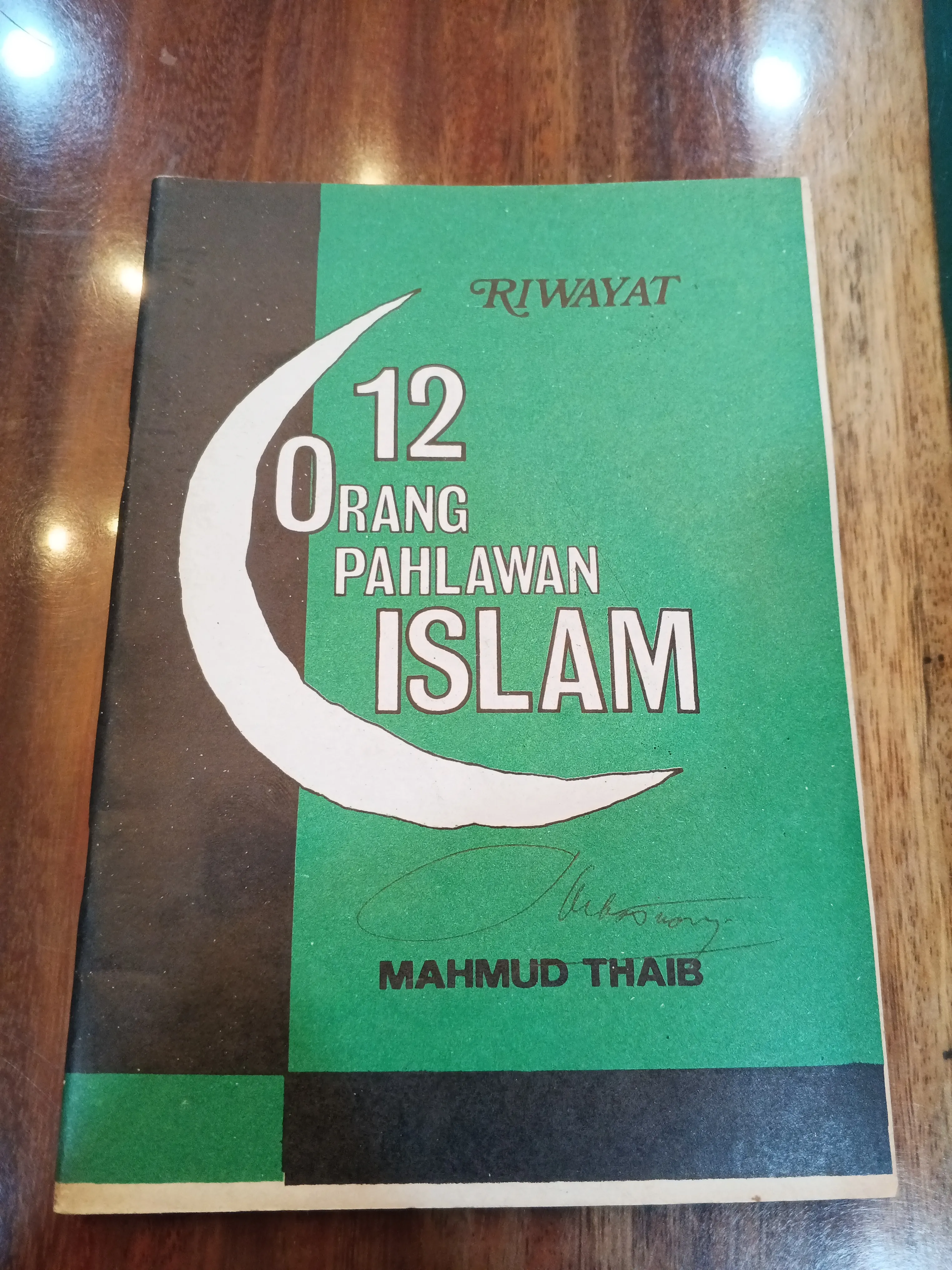 12 ORANG PAHLAWAN ISLAM