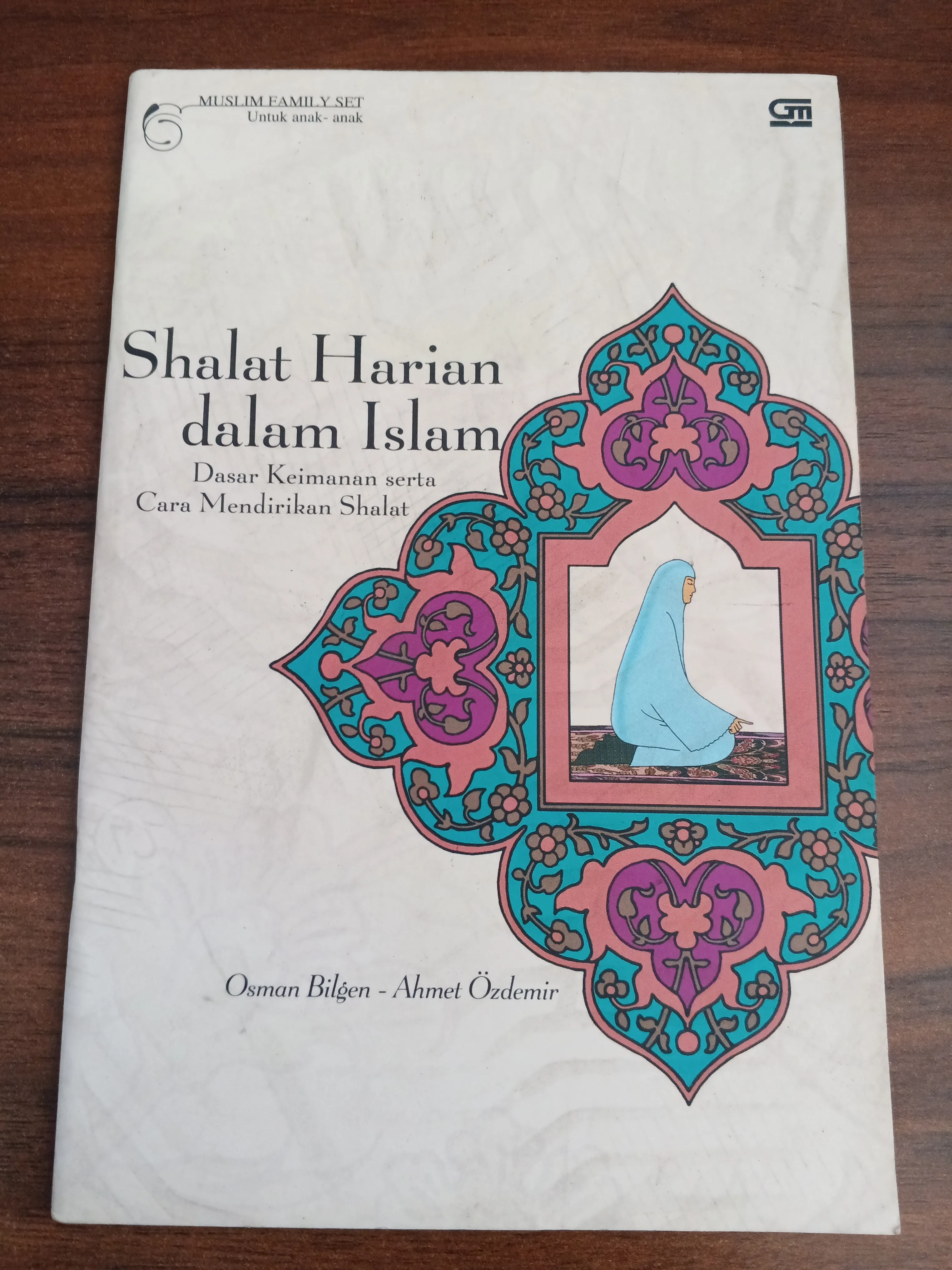 Shalat Harian dalam Islam (Dasar keimanan serta cara mendirikan shalat