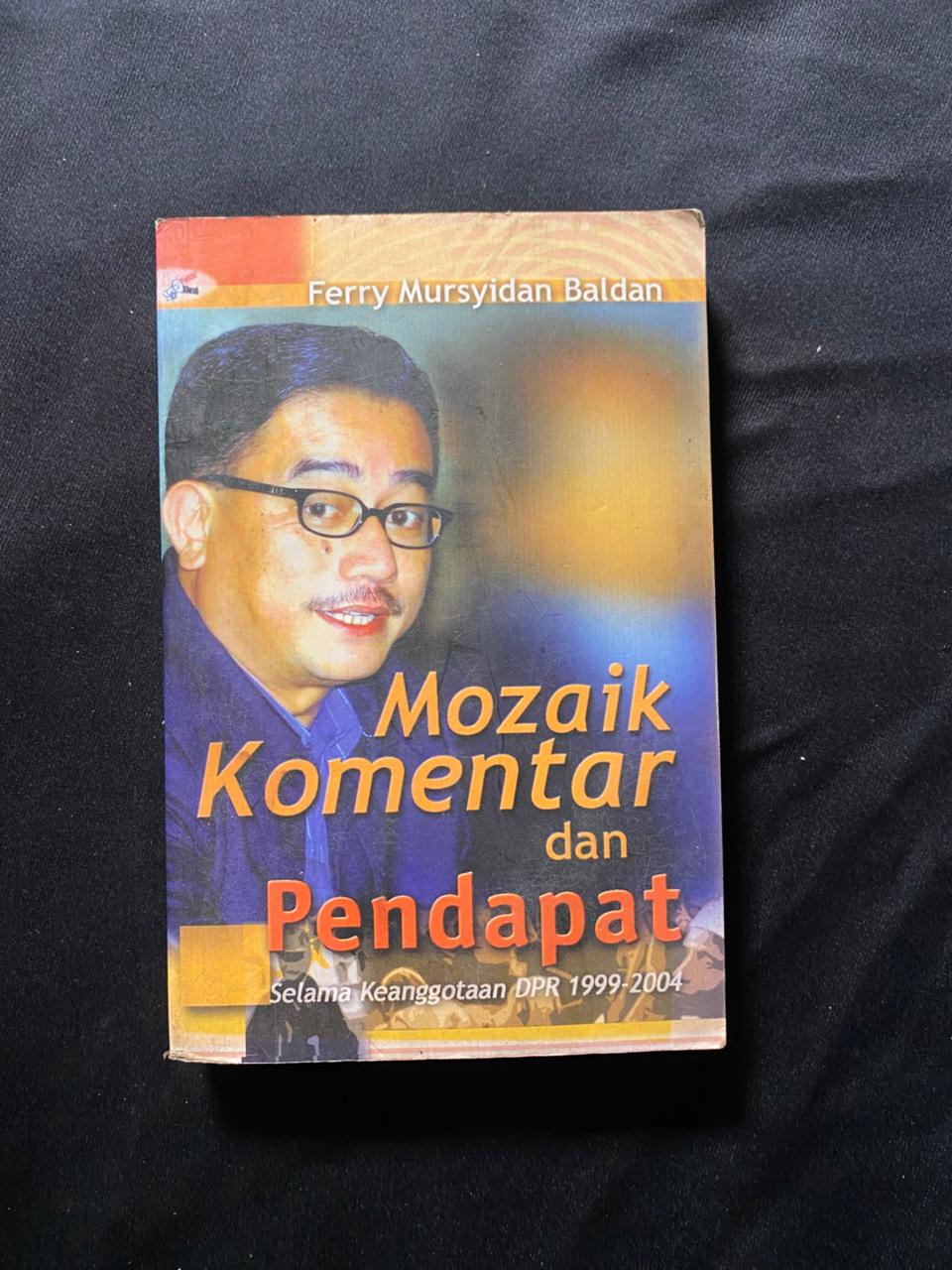 Mozaik Komentar Dan Pendapat