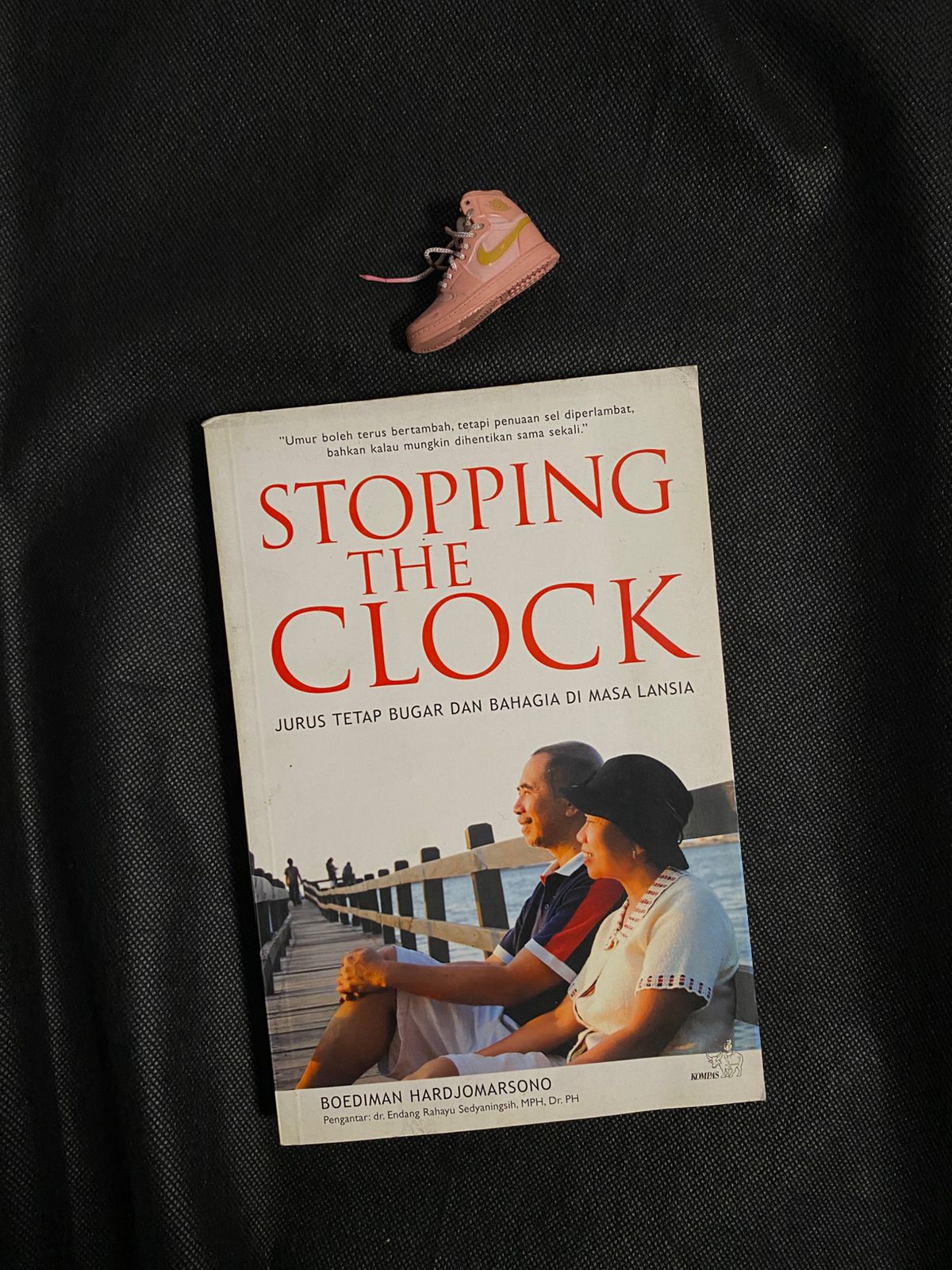 Stopping The Clock: Jurus Tetap Bugar dan Bahagia Di Masa Lansia