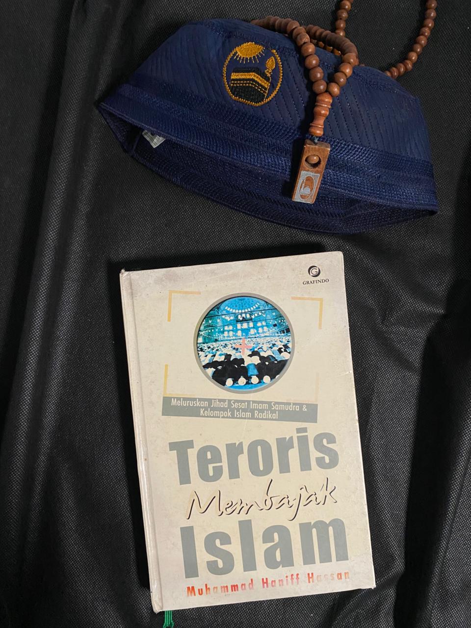 Teroris Membajak Islam