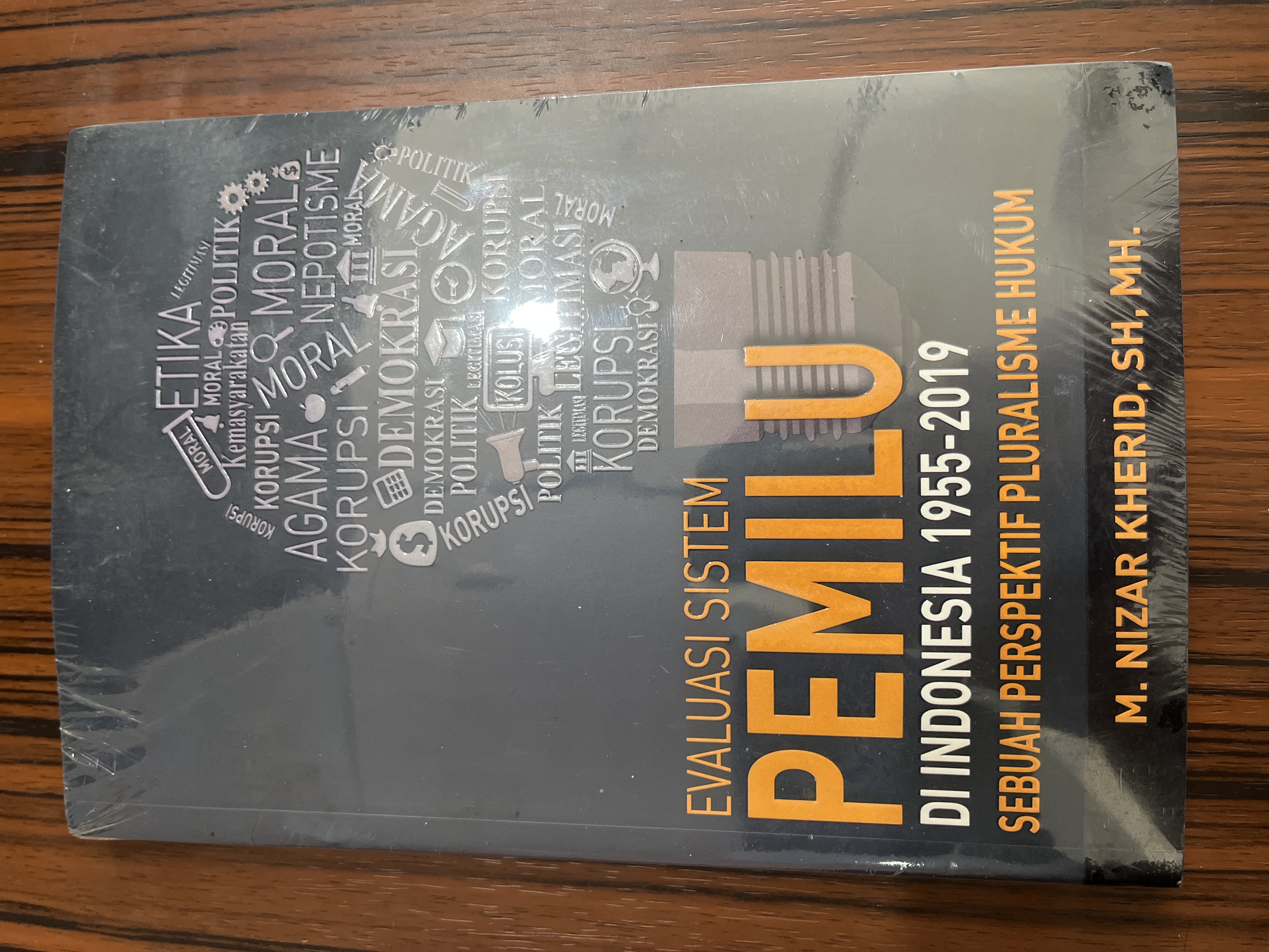 EVALUASI SISTEM PEMILU DI INDONESIA 1955 - 2019 SEBUAH PERSPEKTIF PLURALISMA HUMUK 